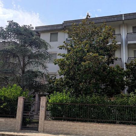 Casa Di Gigi- Comodo Appartamento In غالاتينا المظهر الخارجي الصورة