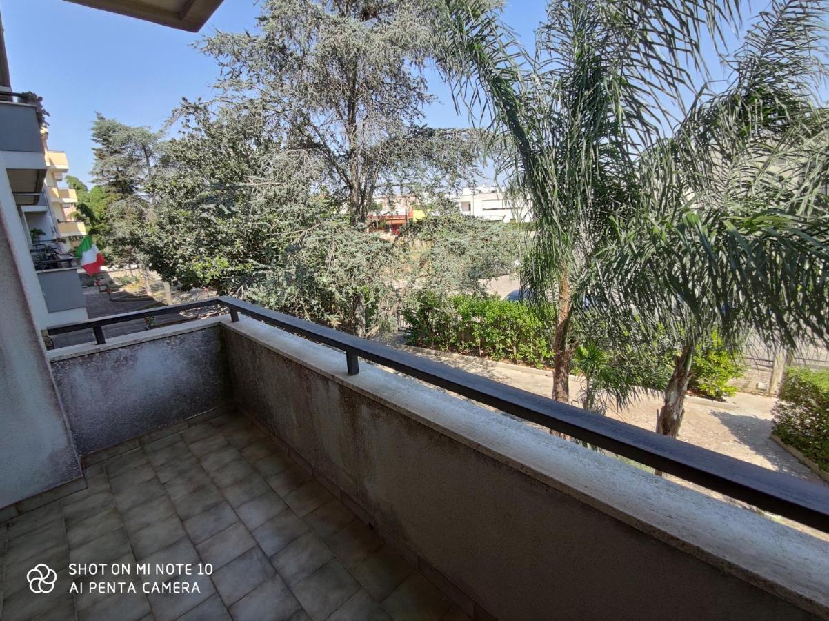 Casa Di Gigi- Comodo Appartamento In غالاتينا المظهر الخارجي الصورة