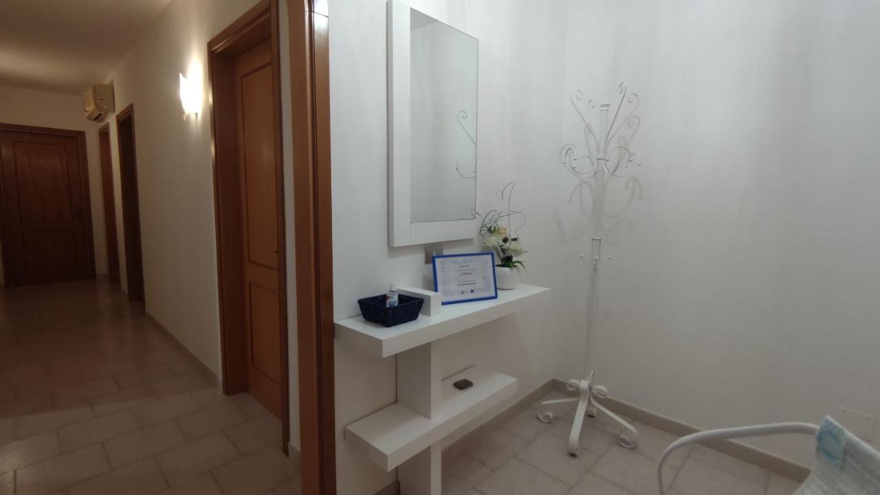 Casa Di Gigi- Comodo Appartamento In غالاتينا المظهر الخارجي الصورة