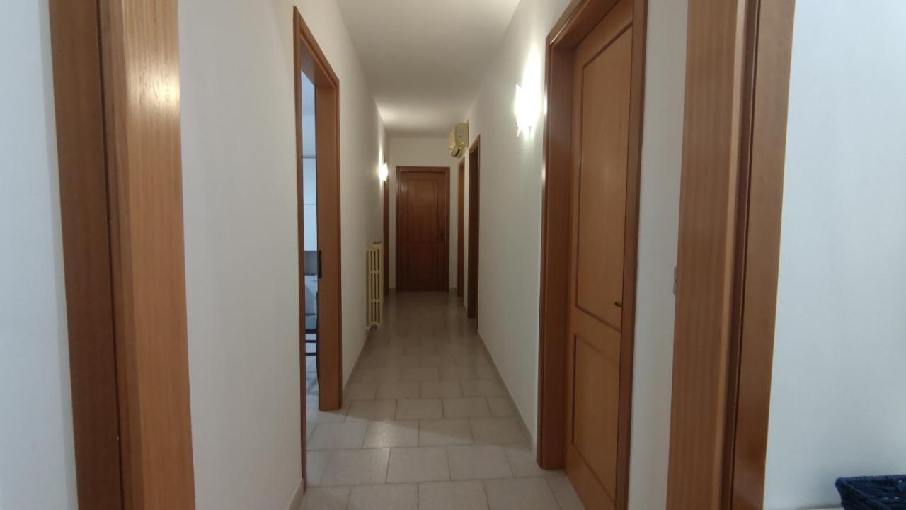 Casa Di Gigi- Comodo Appartamento In غالاتينا المظهر الخارجي الصورة
